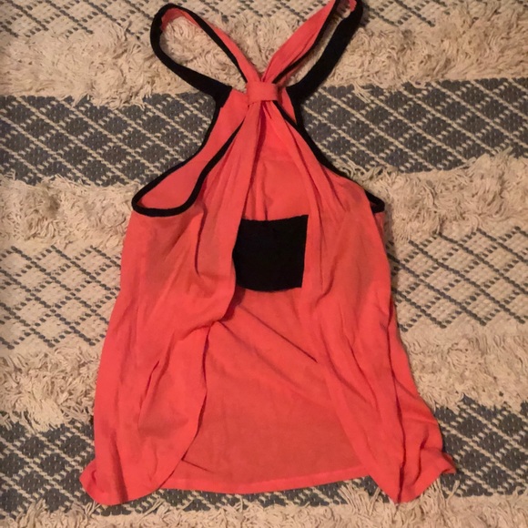 VS Tank - Picture 3 of 4